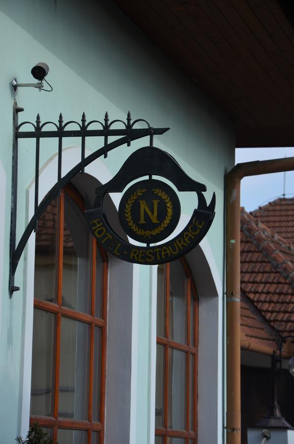Hotel Napoleon Austerlitz Экстерьер фото