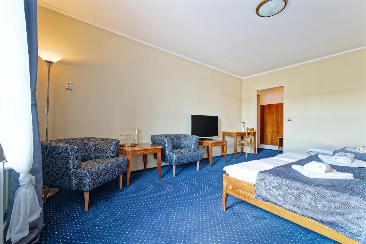 Hotel Napoleon Austerlitz Экстерьер фото