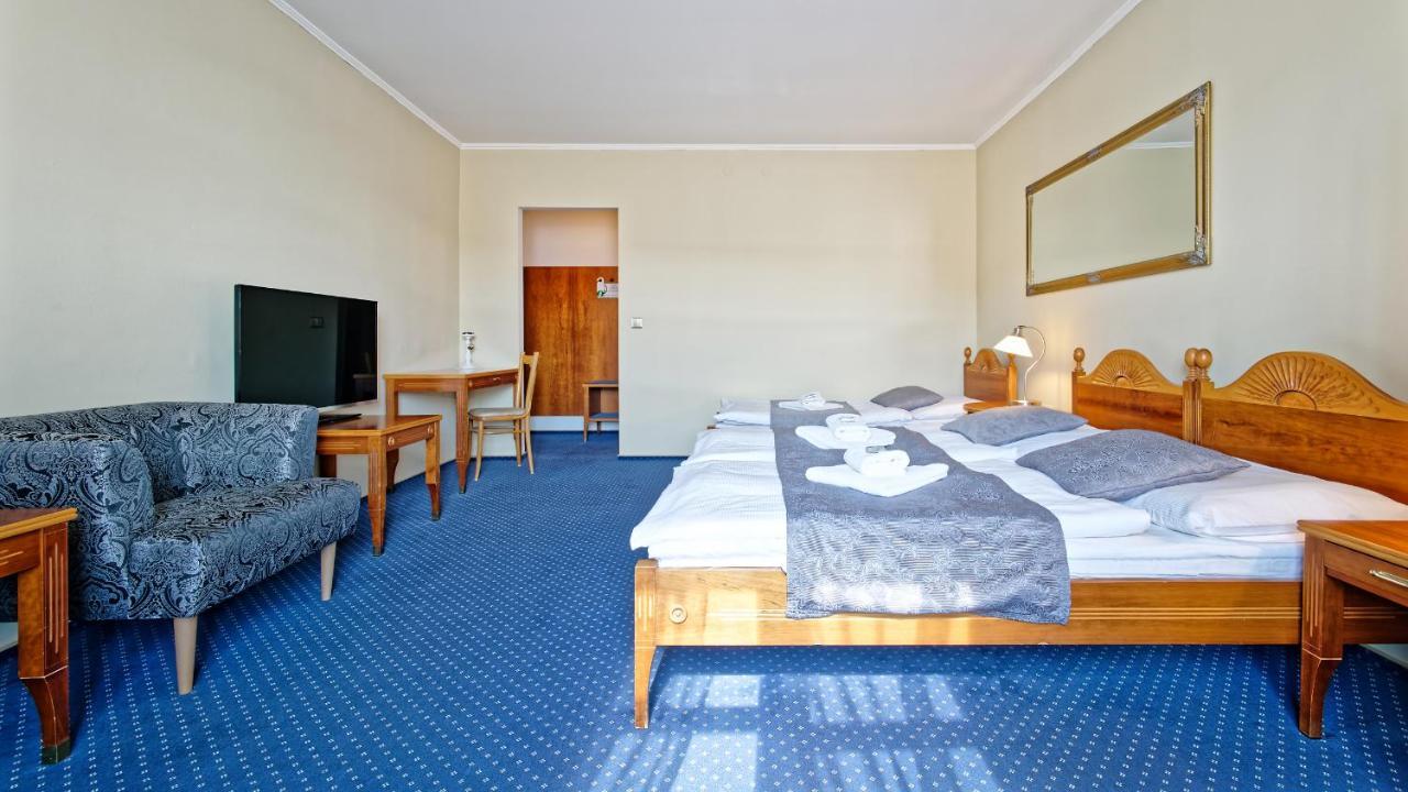 Hotel Napoleon Austerlitz Экстерьер фото