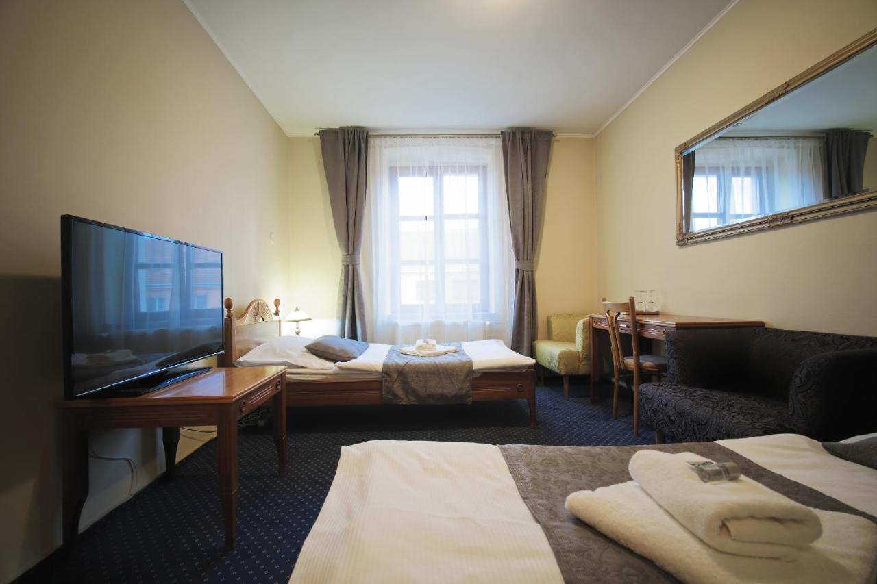 Hotel Napoleon Austerlitz Экстерьер фото