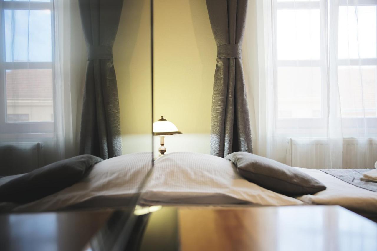 Hotel Napoleon Austerlitz Экстерьер фото