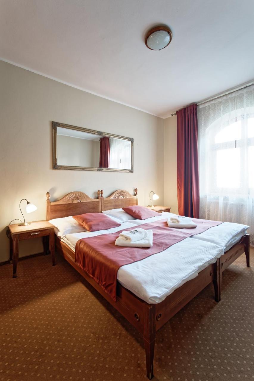 Hotel Napoleon Austerlitz Экстерьер фото