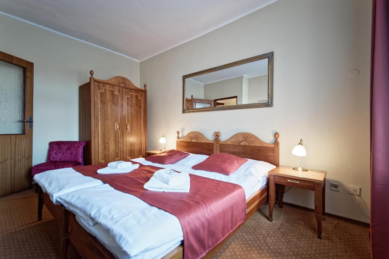 Hotel Napoleon Austerlitz Экстерьер фото
