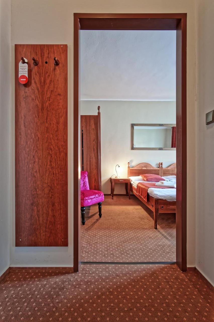 Hotel Napoleon Austerlitz Экстерьер фото