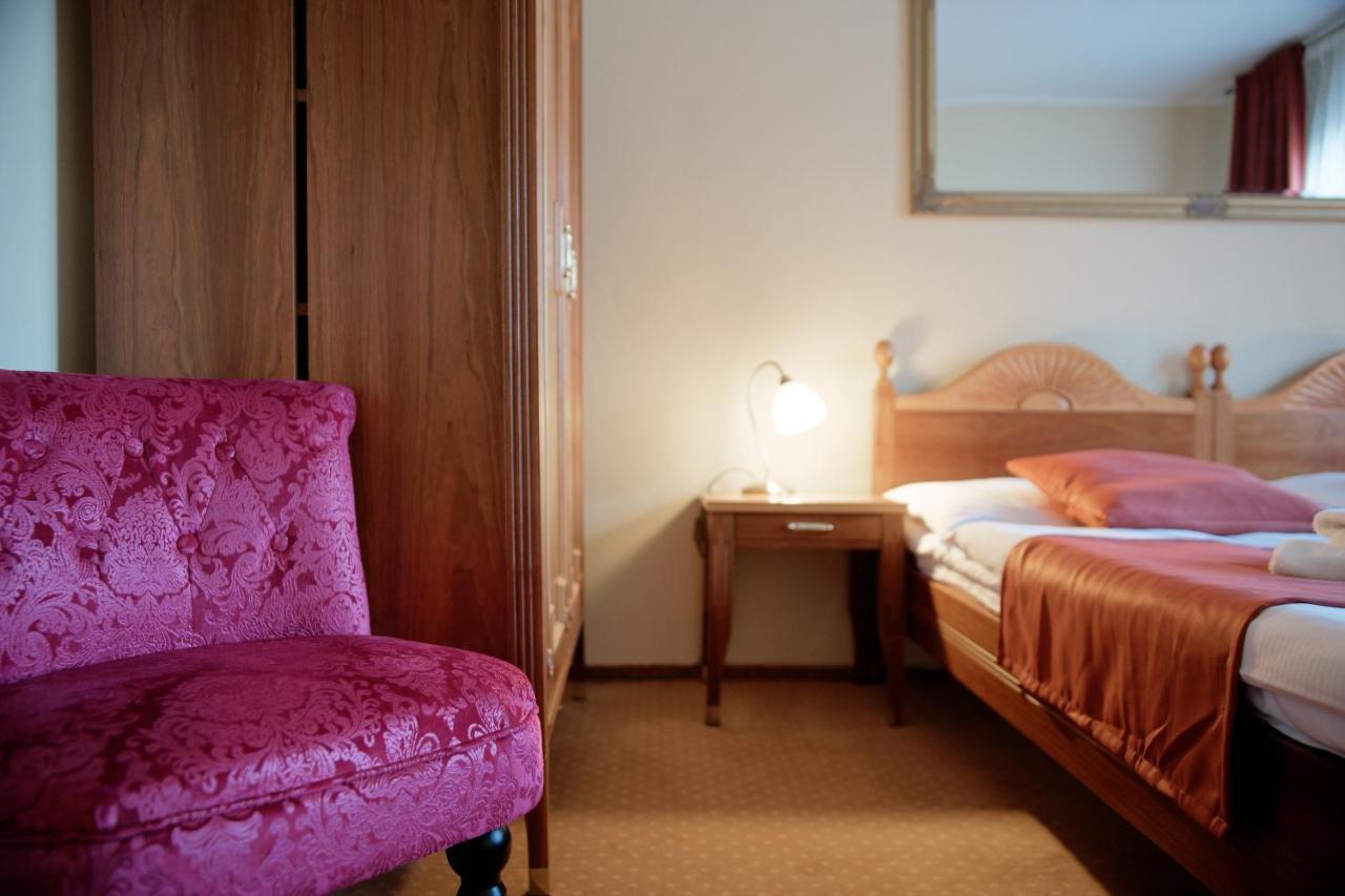 Hotel Napoleon Austerlitz Экстерьер фото